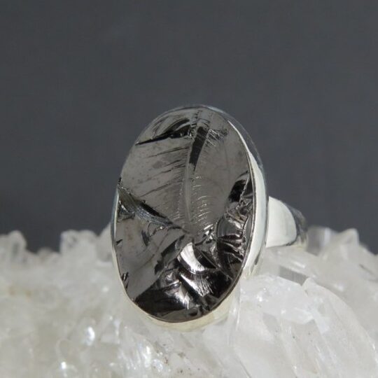 Descubre el poder de protección con nuestro anillo de shungite de plata de ley ¡Compra ahora y protégete de las energías negativas! 1 descubre el poder de proteccion con nuestro anillo de shungite de plata de ley compra ahora y protegete de las energias negativas